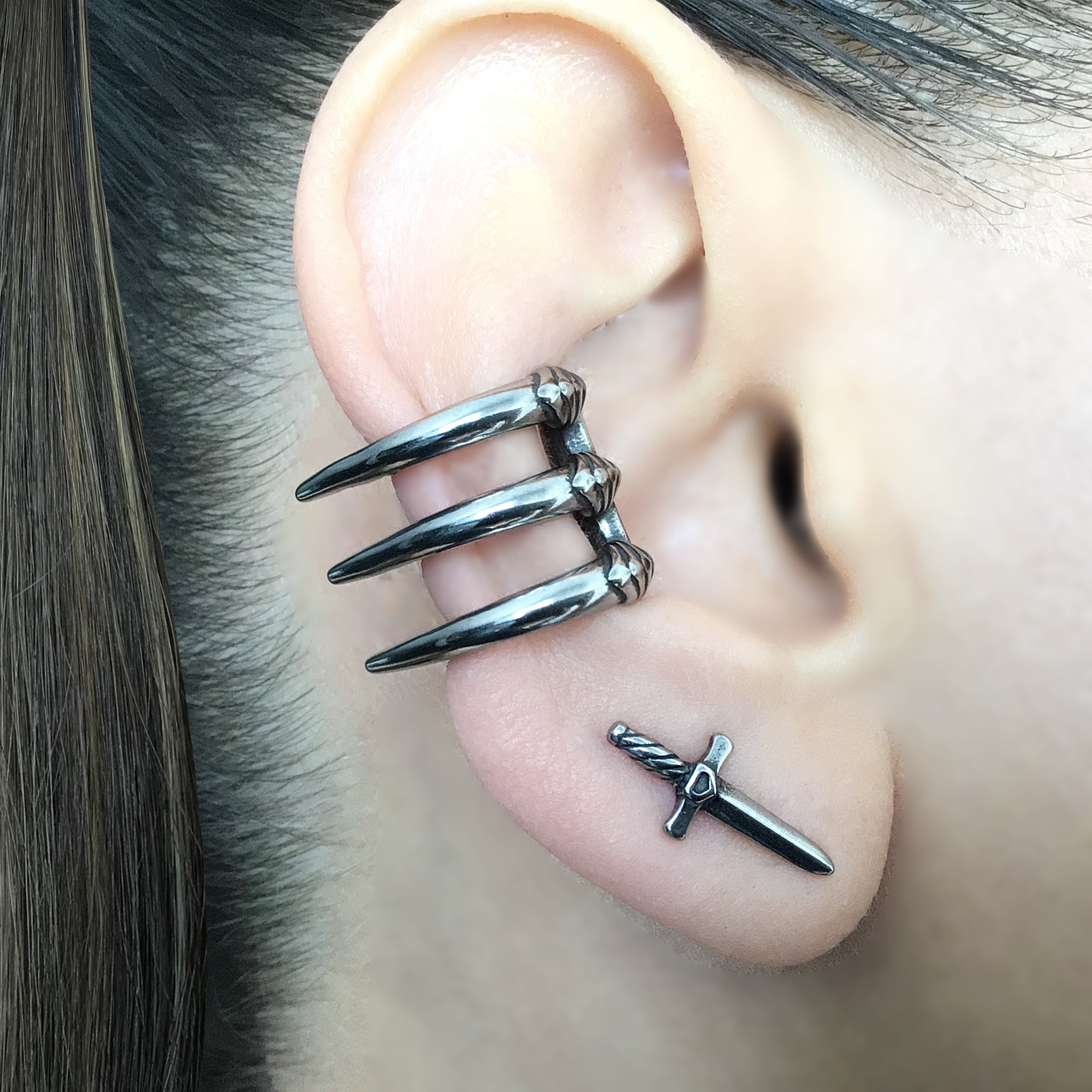 Three Claws ear cuff no piercing in Black