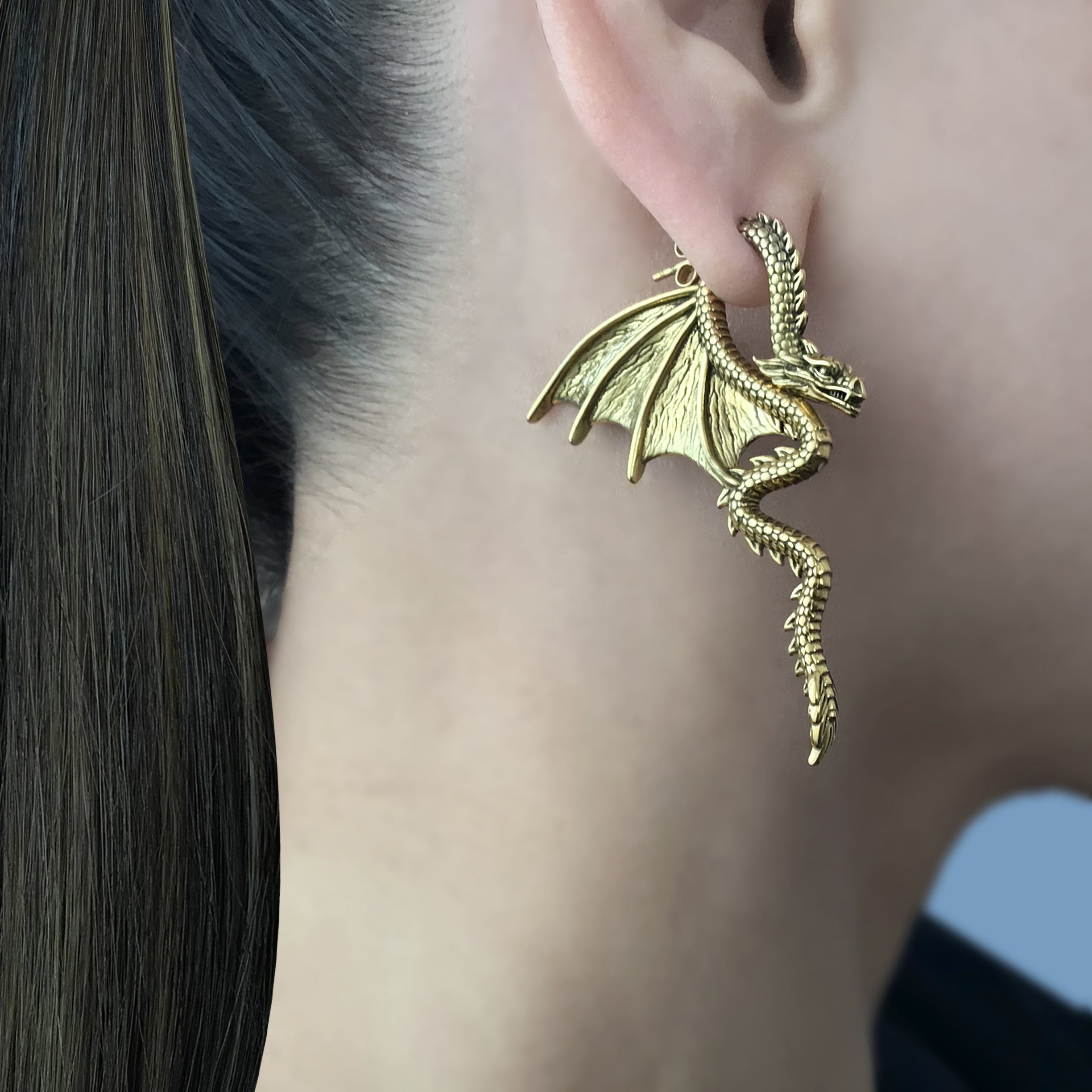 Dragon front back earrings in Black