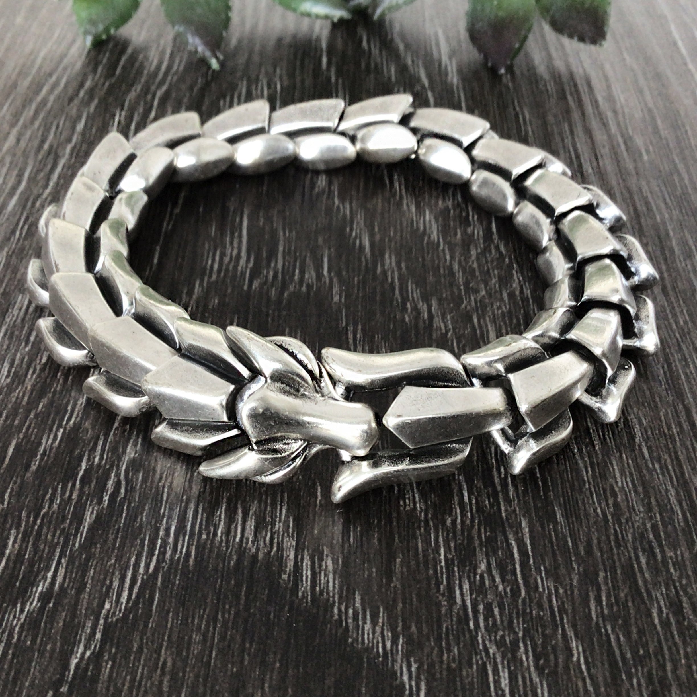 Dragon scale bracelet in Silver