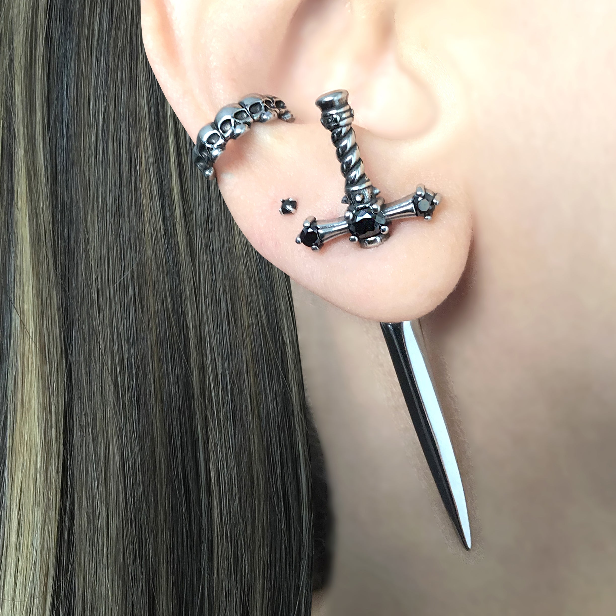 Dusk Sword earring with Black stones