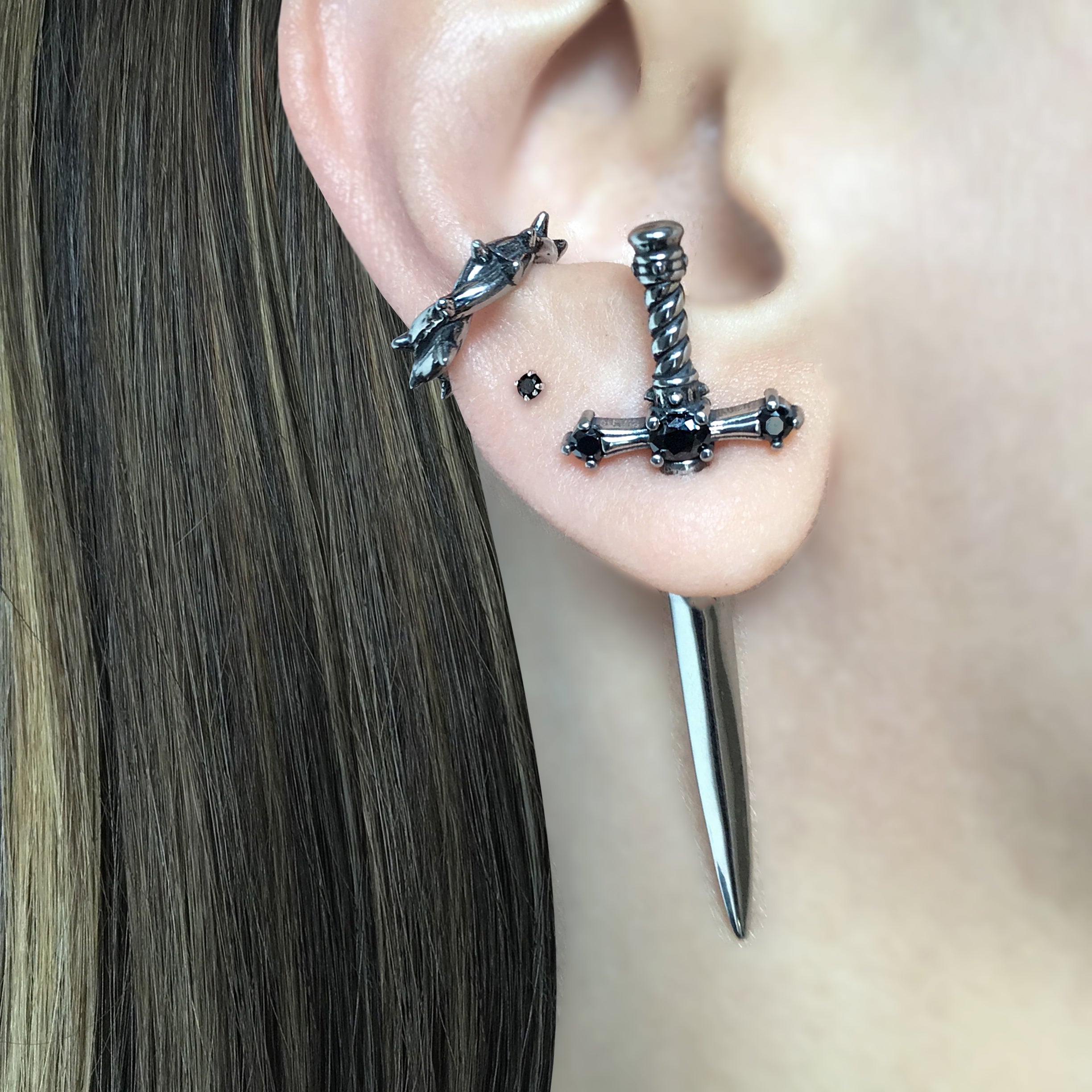 Dusk Sword earring with Black stones