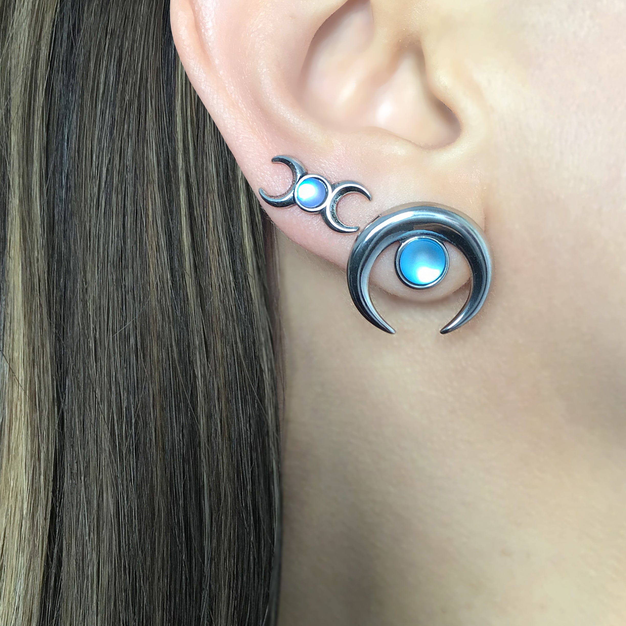 Moon stud earrings with Blue stone