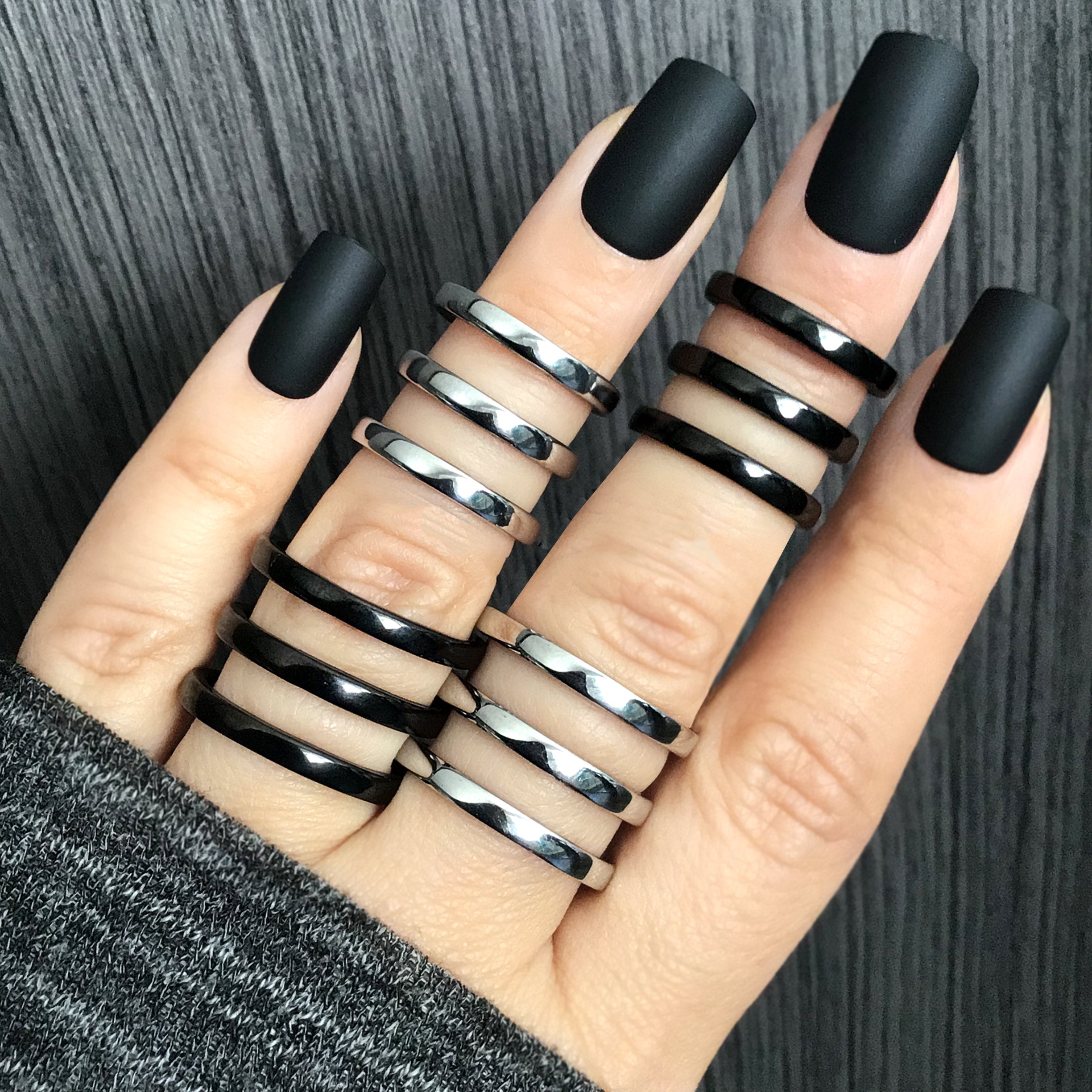 Triple row wide ring