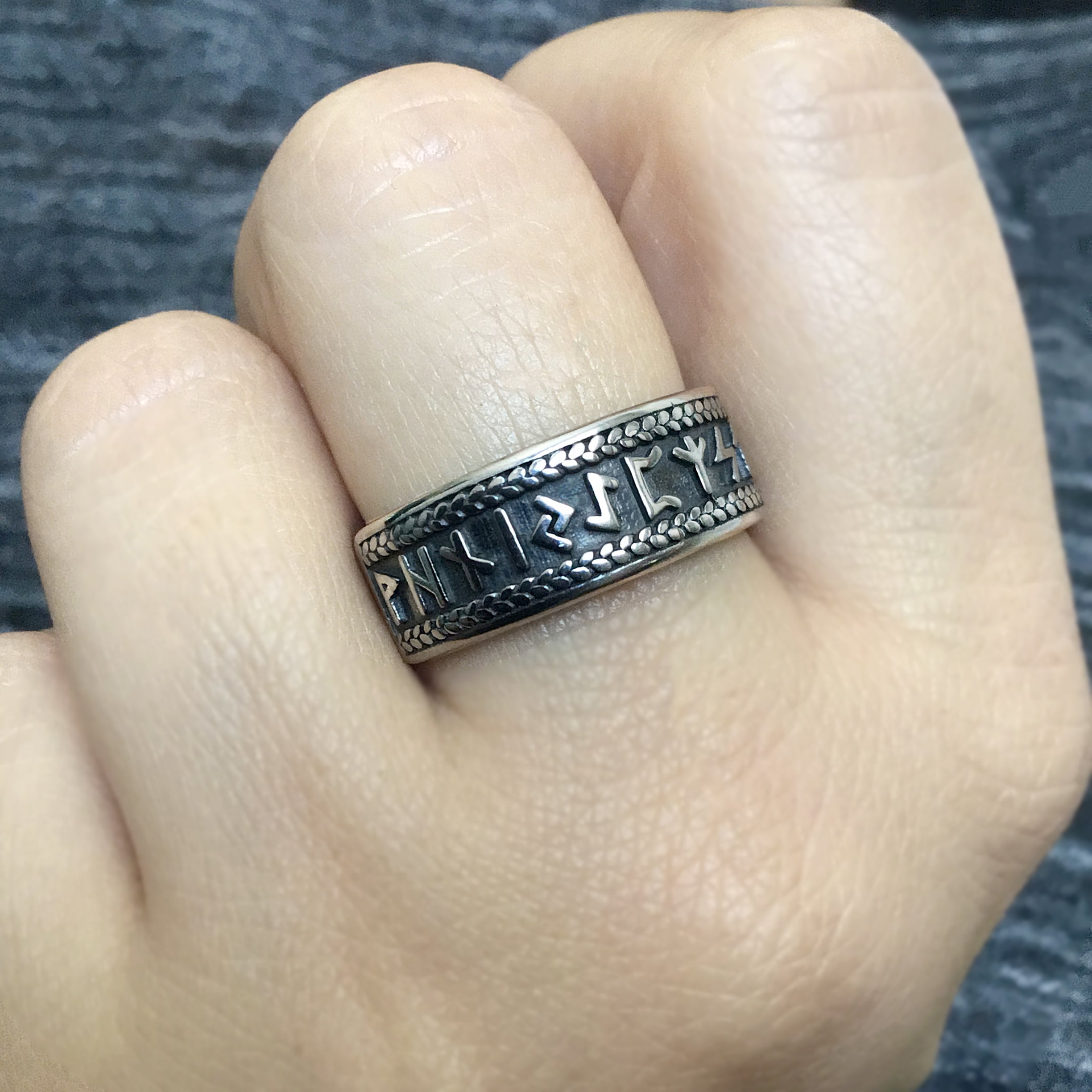 Runes ring