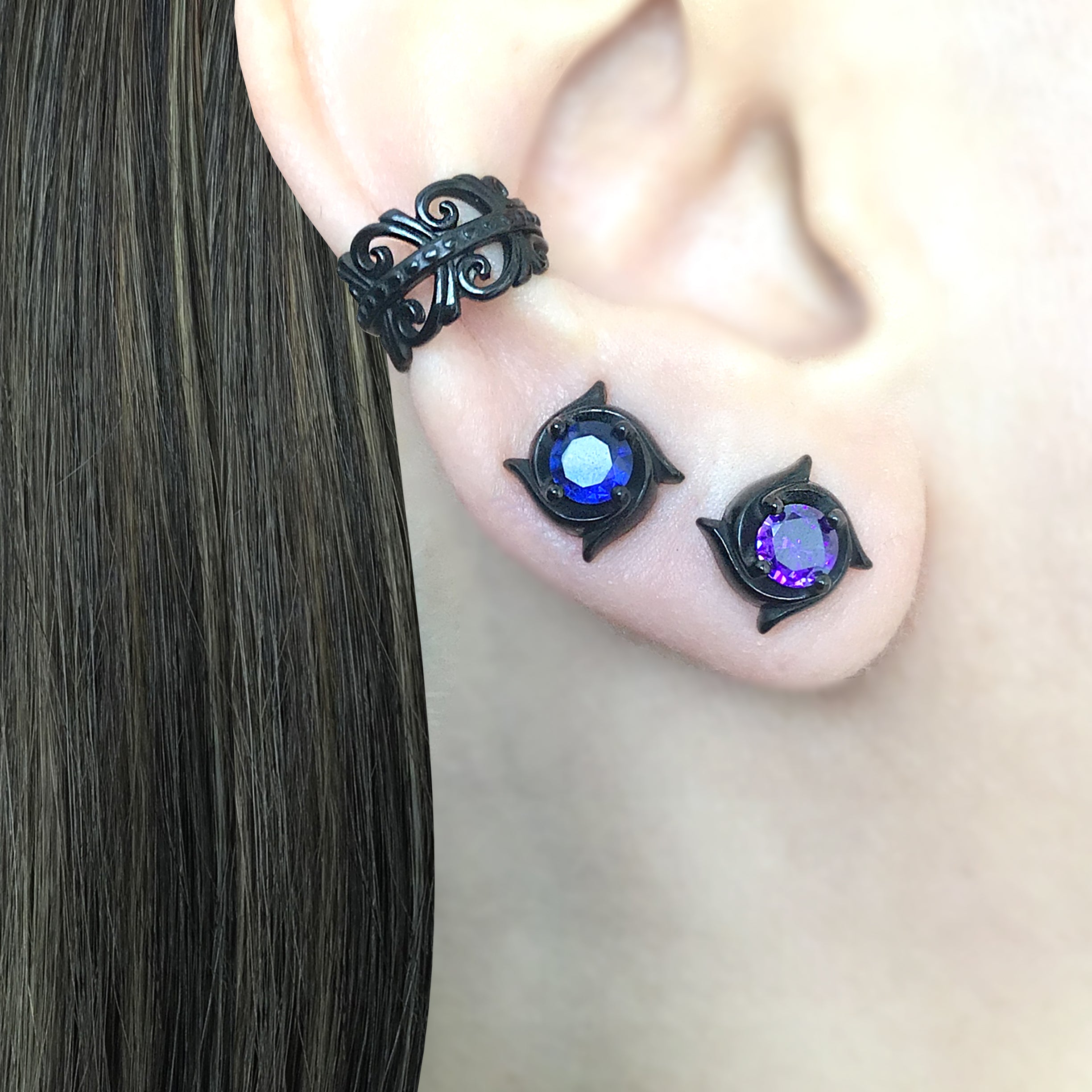 Gothic stud earrings in Purple