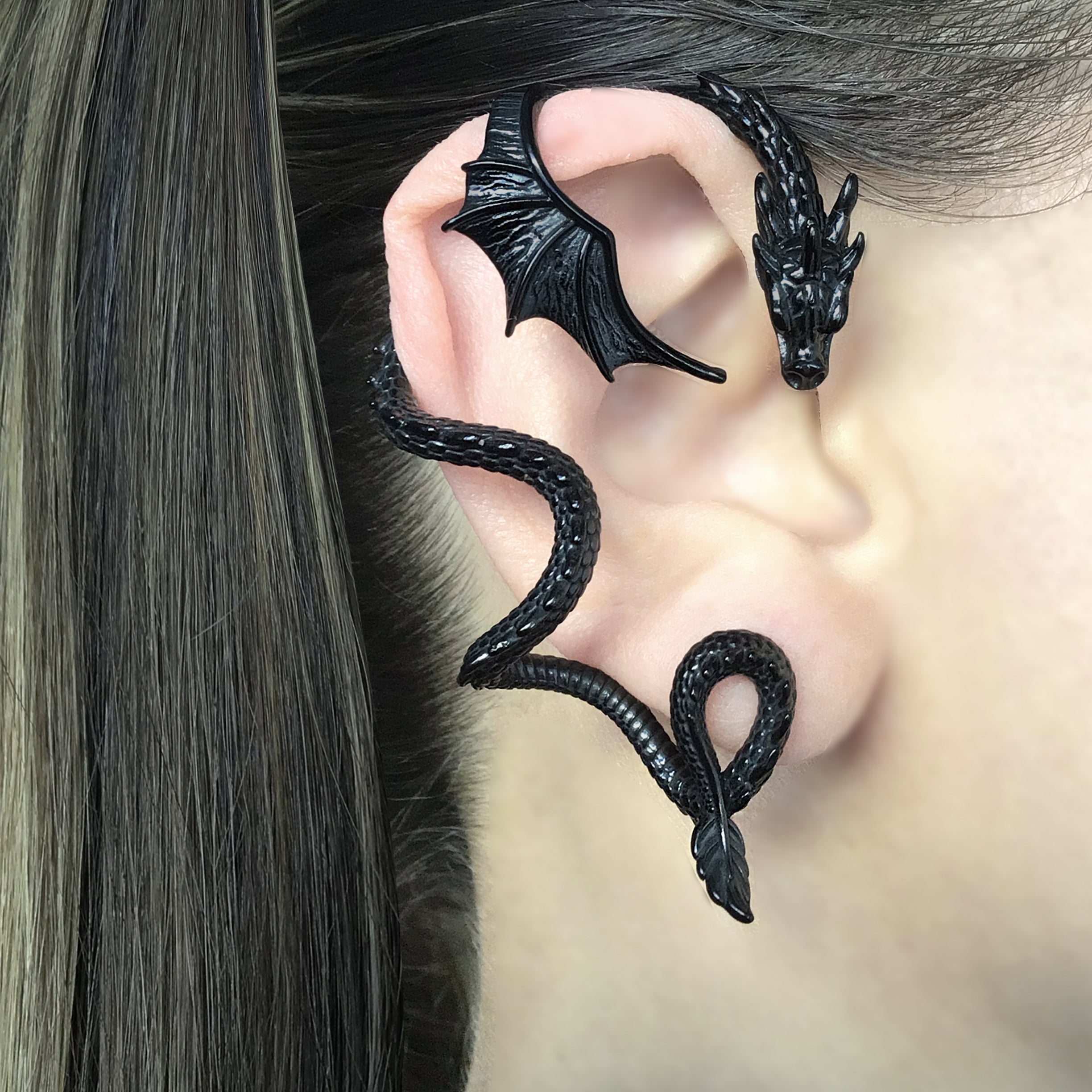 Dragon cuff earring with piercing in Silver