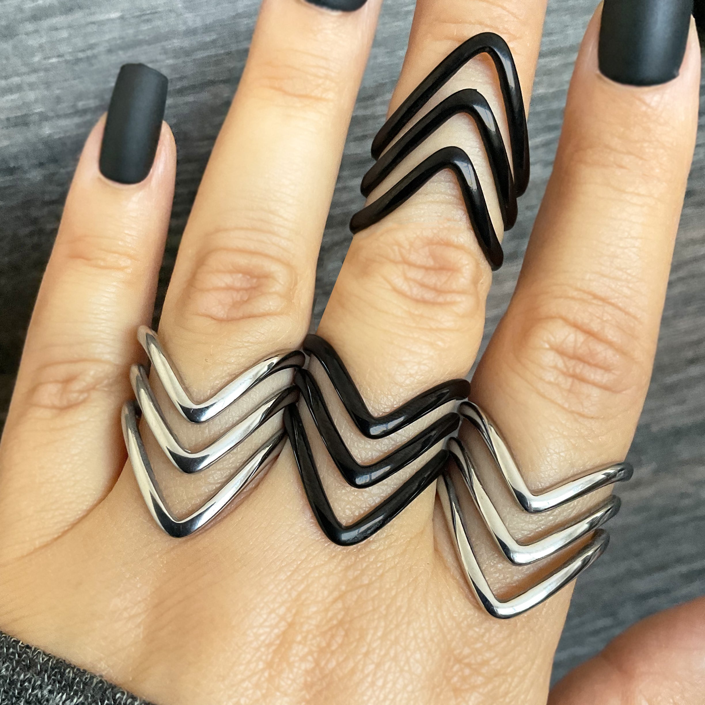 Chevron ring | V ring