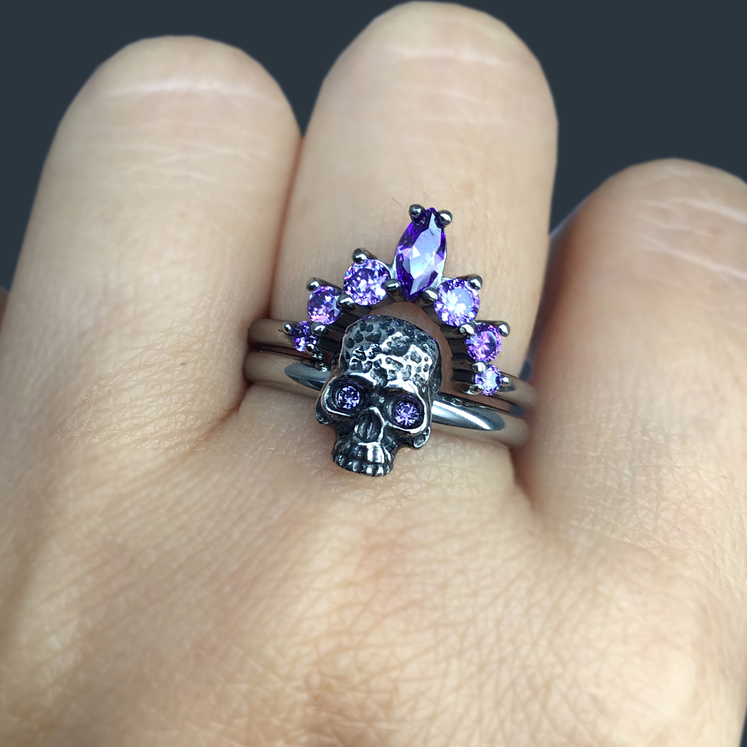 Skull with Halo 2 rings set