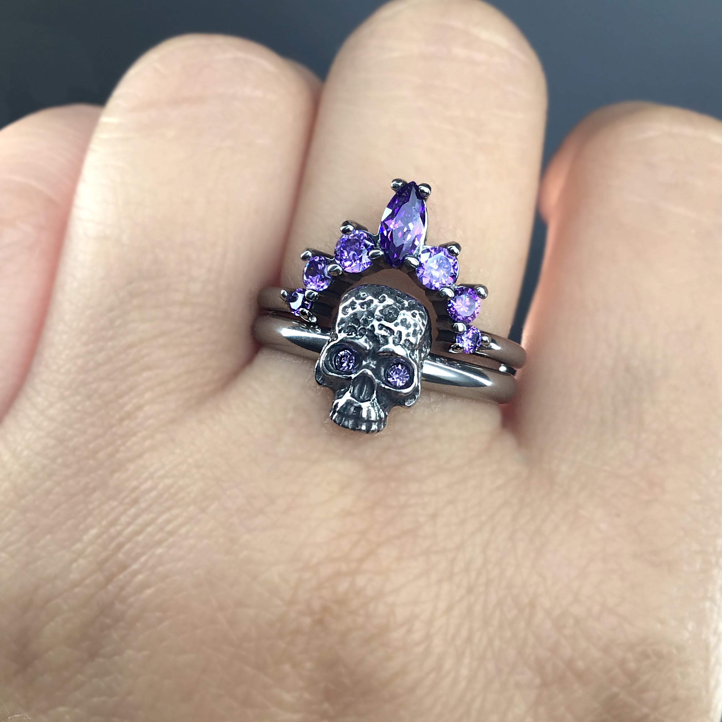 Skull with Halo 2 rings set