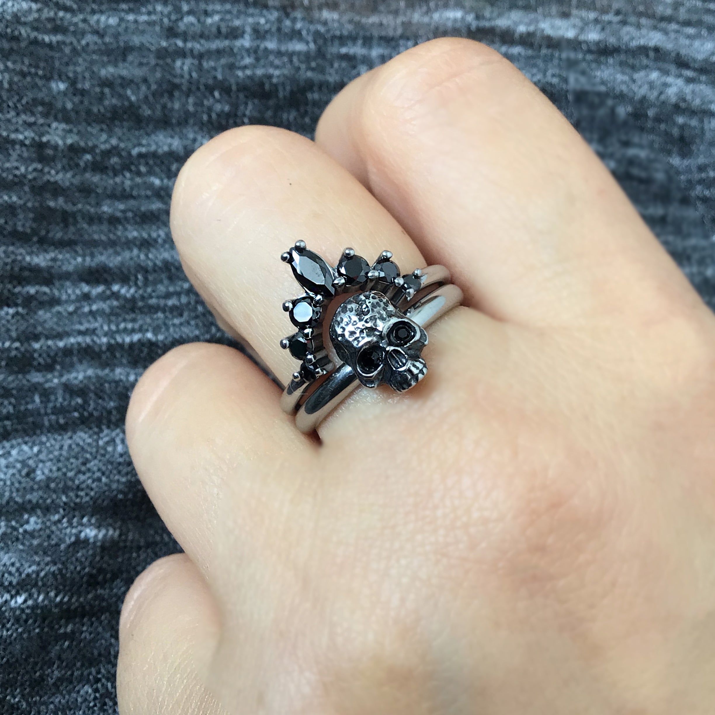 Skull with Halo 2 rings set