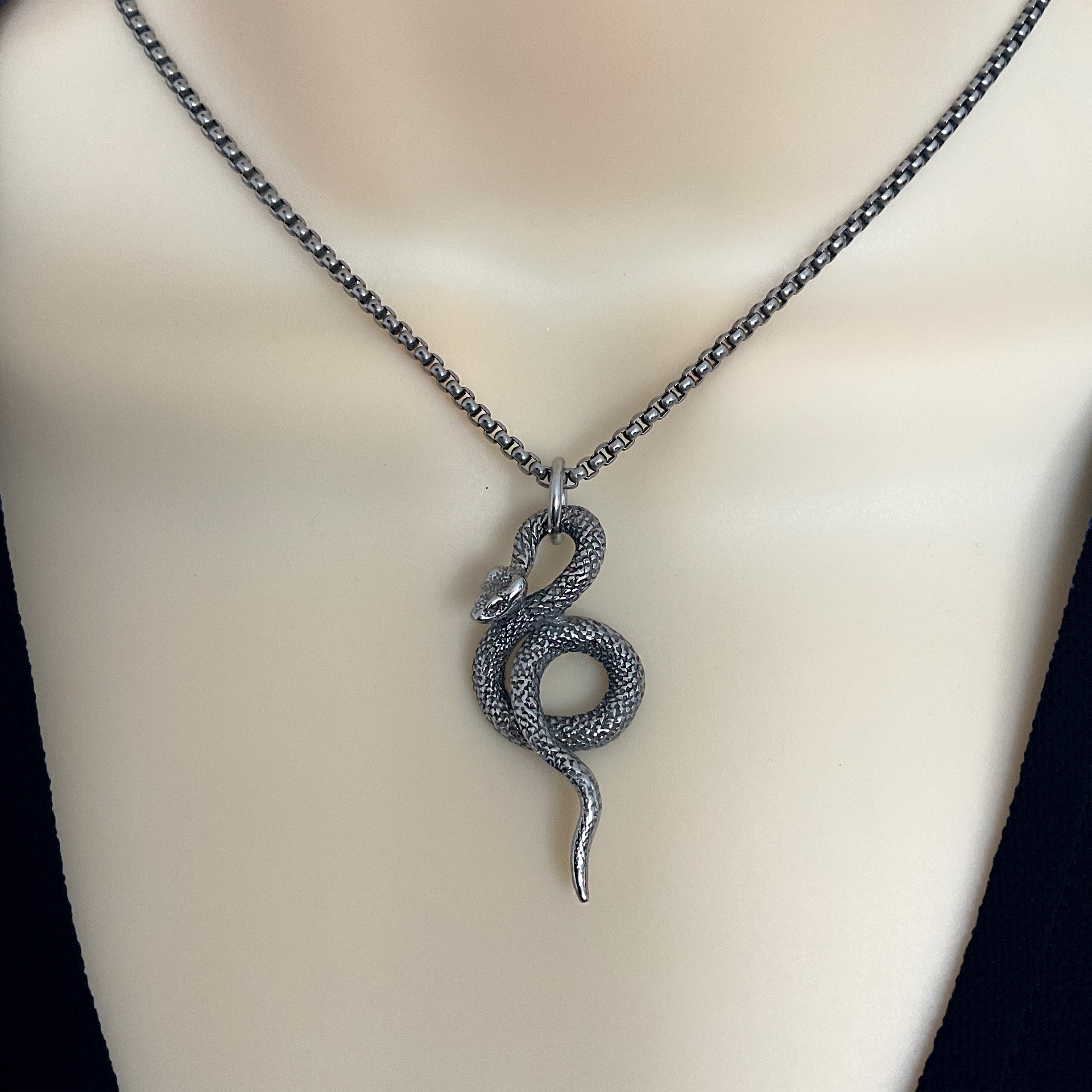 Igra Snake necklace