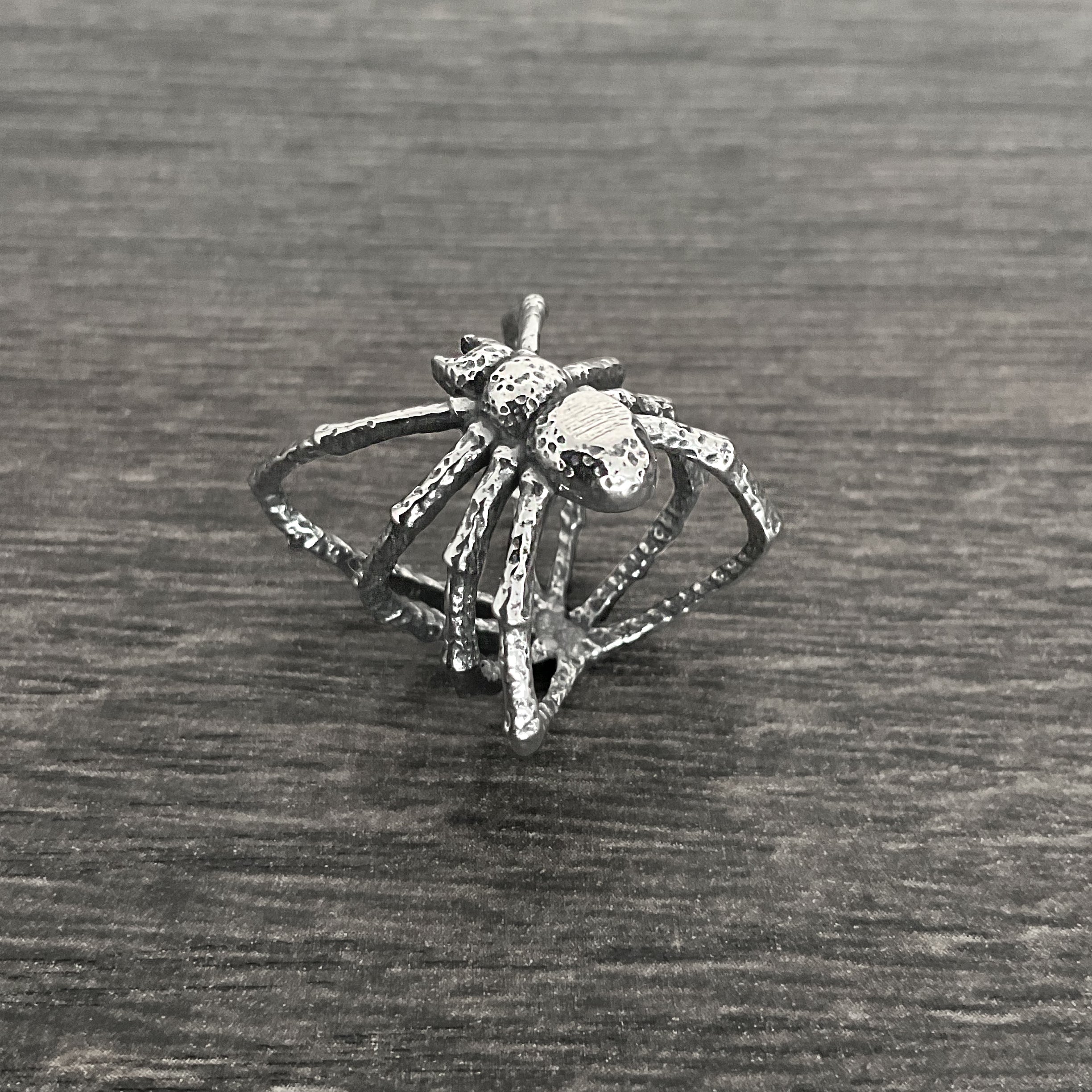 Wide Spider ring