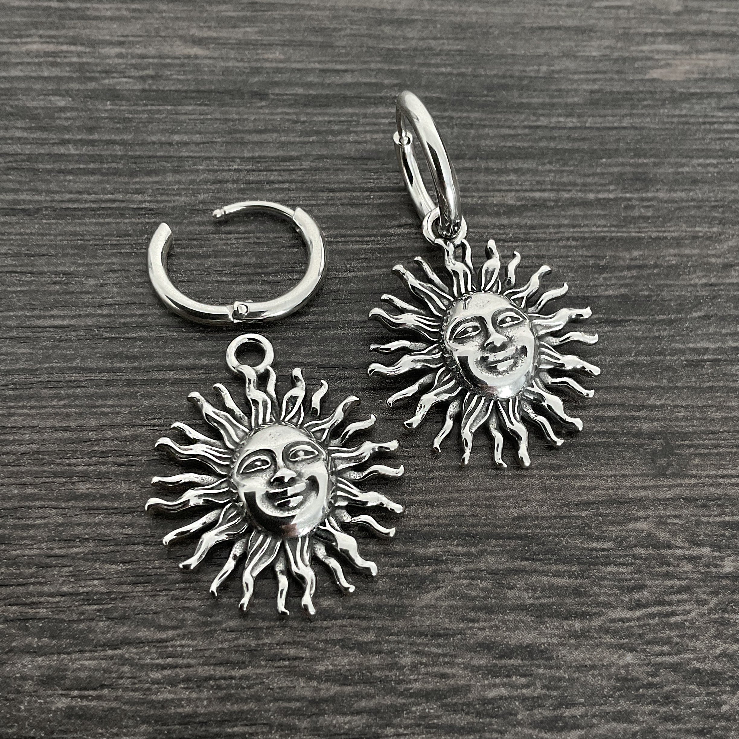 Sun with happy face hoops