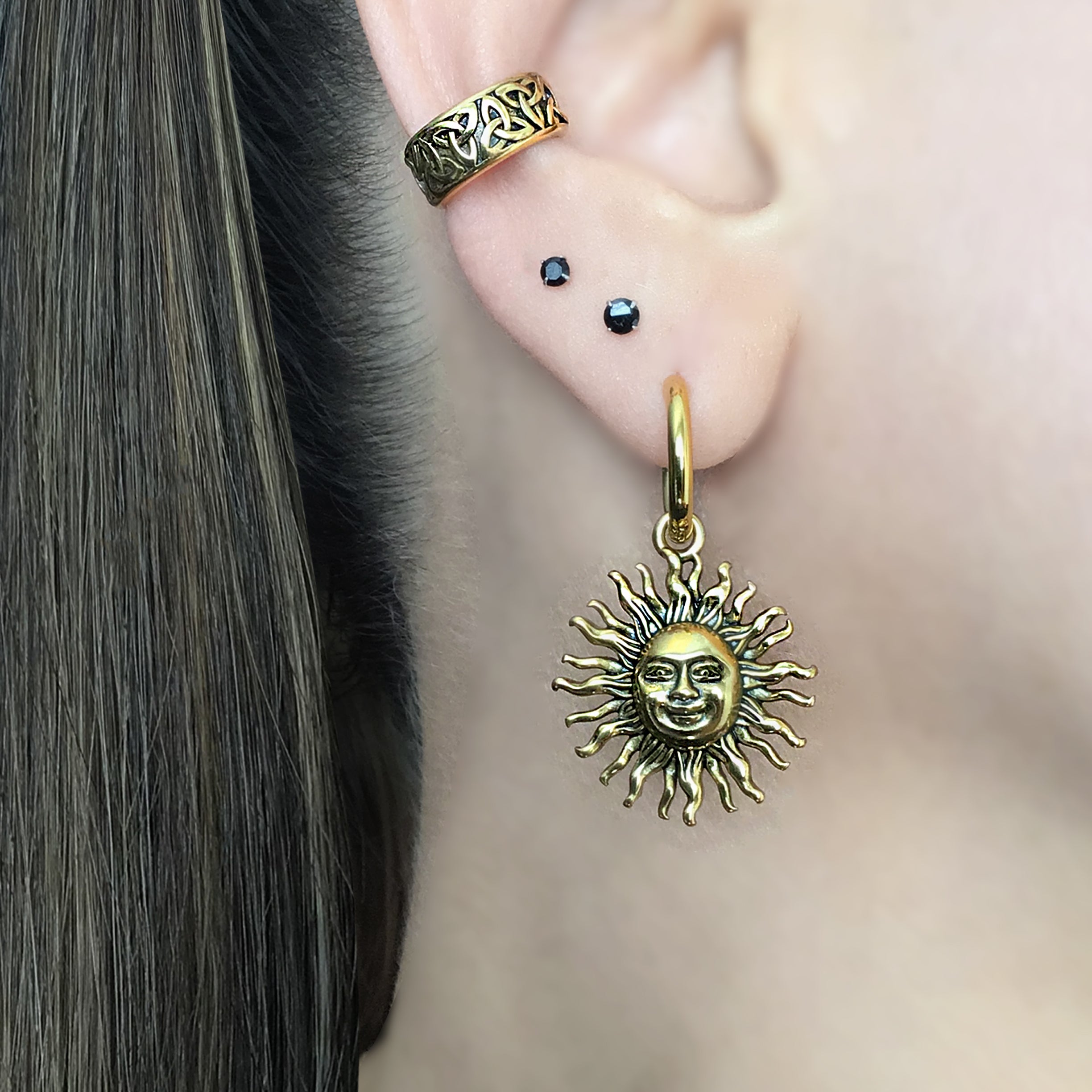 Sun with happy face hoops